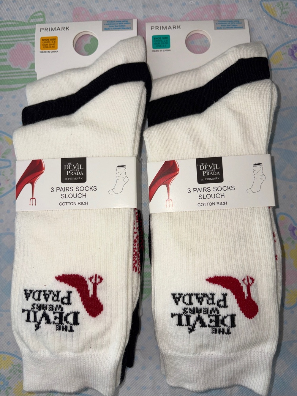 Devil wears Prada White Slouch Socks with Black Cuff and Red Logo – Pack of 3